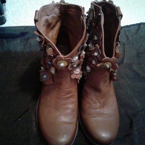 SHERIDAN FAUX LEATHER ZIPPER HEEL ANKLE BOOTS  9